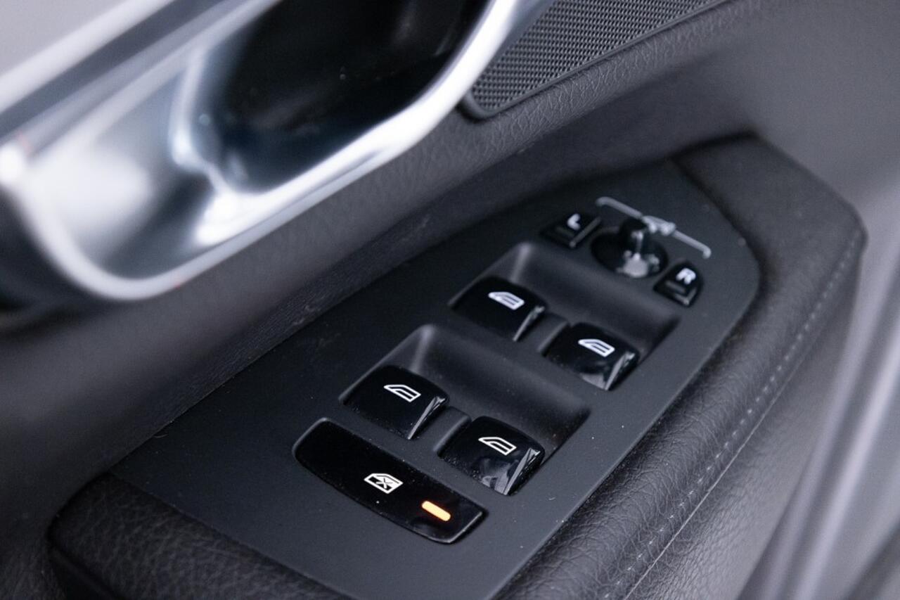 Volvo S90 2.0 D3 Momentum | LEDER ? 1e Eigenaar