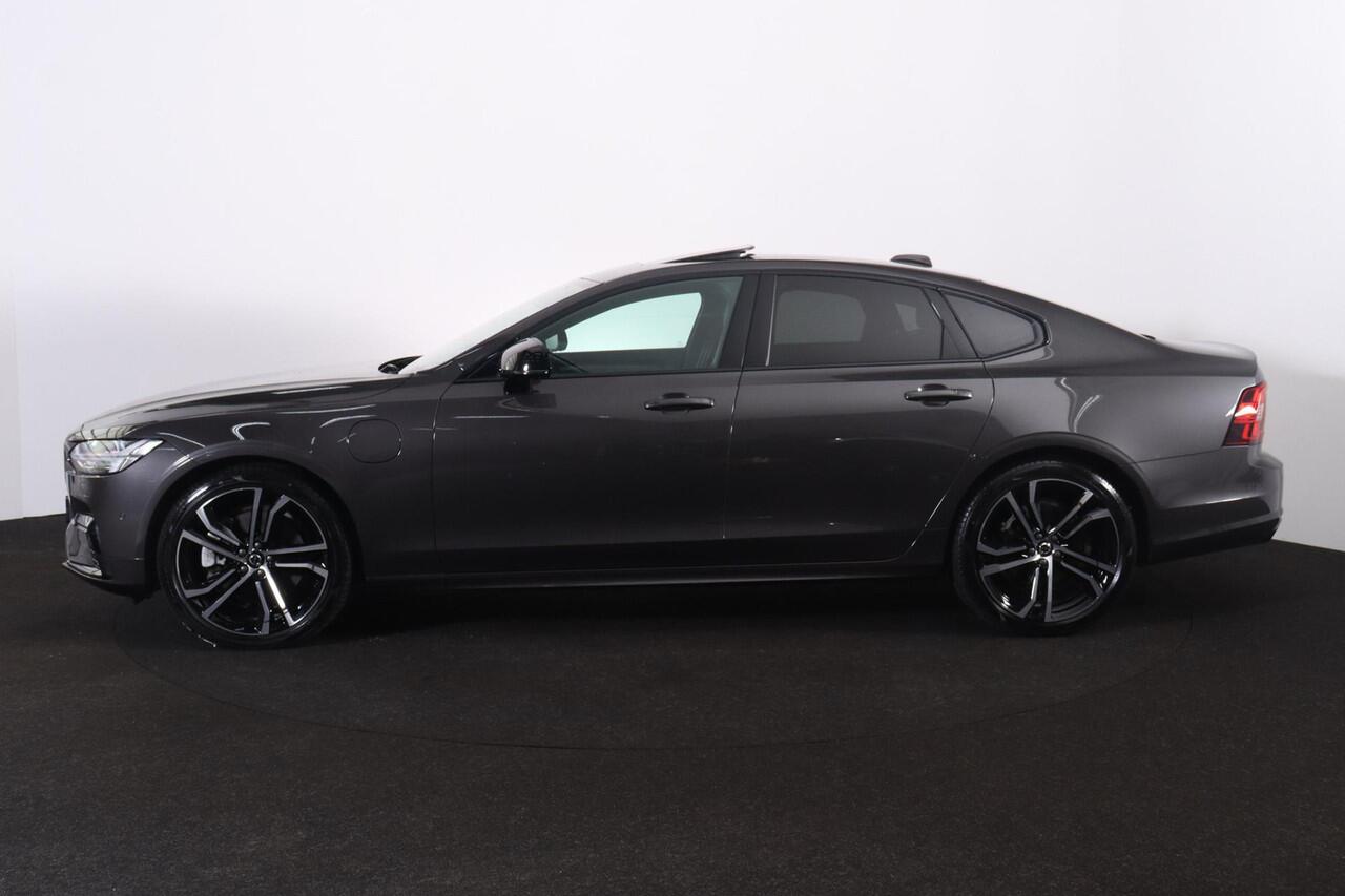 Volvo S90 T8 AWD Plus Dark - Luchtvering - Panorama/schuifdak - IntelliSafe Assist & Surround - 360º Camera - Harman/Kardon audio - Adaptieve LED koplampen - Verwarmde voorstoelen, stuur & achterbank - Parkeersensoren voor & achter - Elektr. bedienb. voorstoelen me