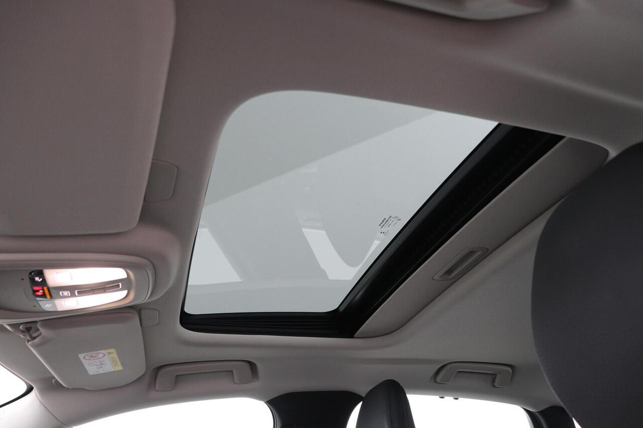 Volvo S90 B5 Ultimate Bright | Schuif/kanteldak | Head-Up | harman/kardon | 360° Camera | Trekhaak