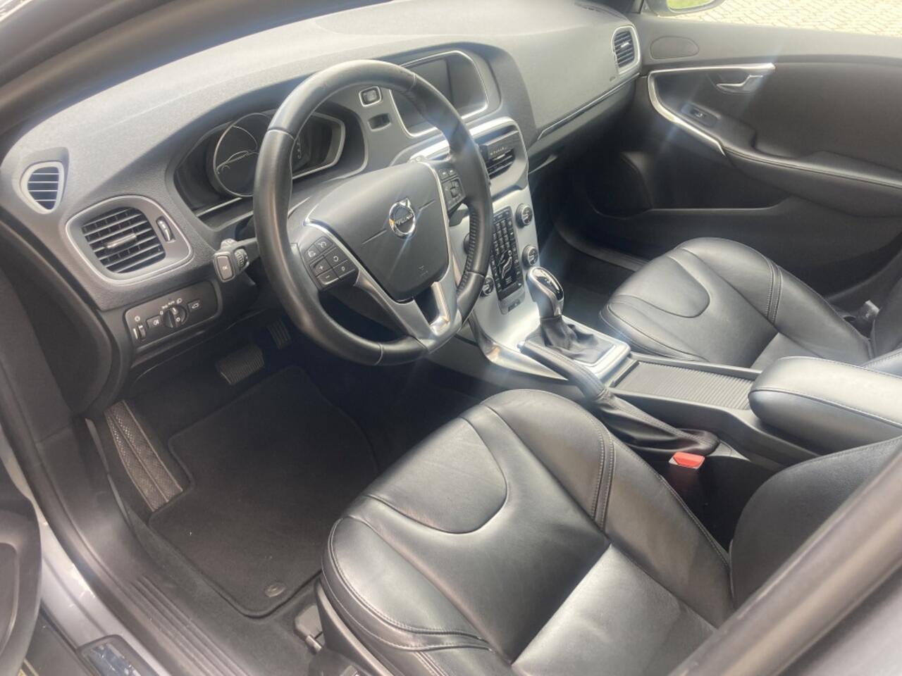 Volvo V40 2.0 D2 Inscription Panoramadak Nieuwe D-riem