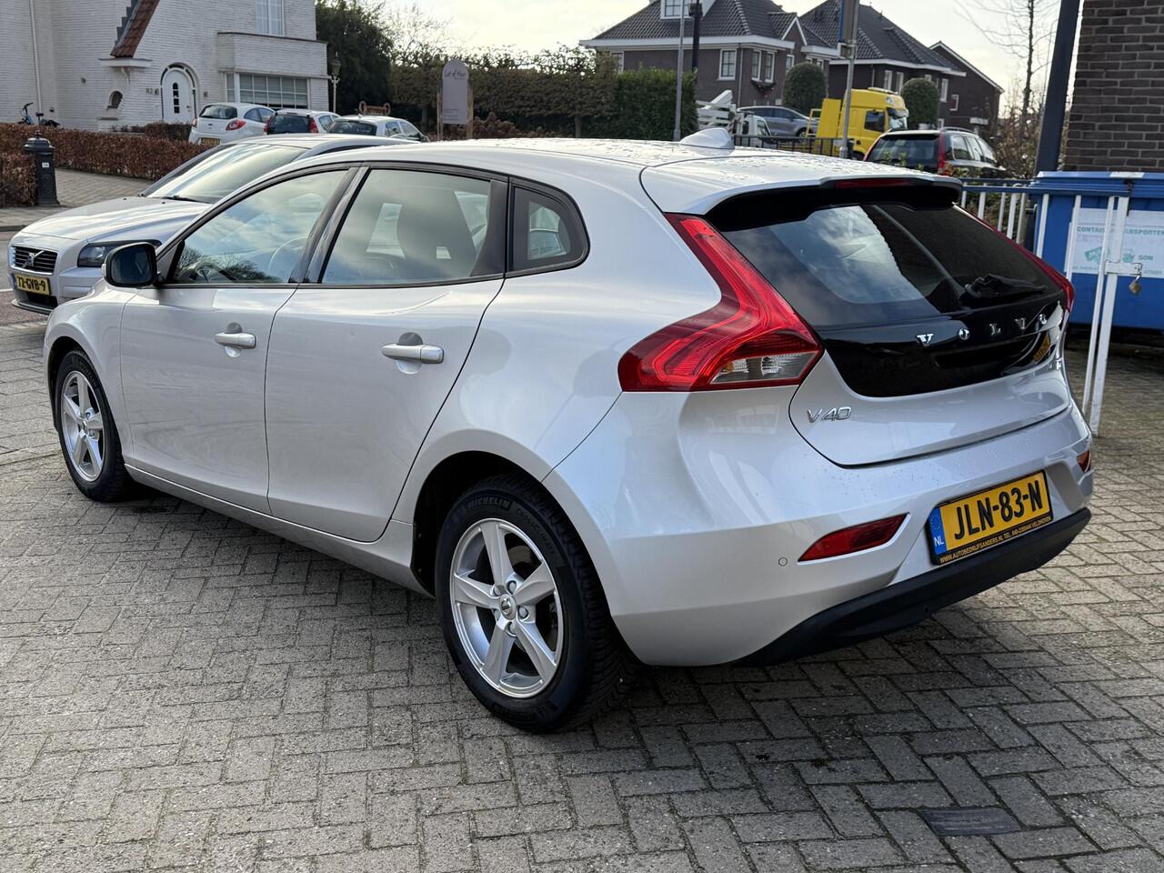Volvo V40 1.5 T2 122 pk Geartronic Kinetic