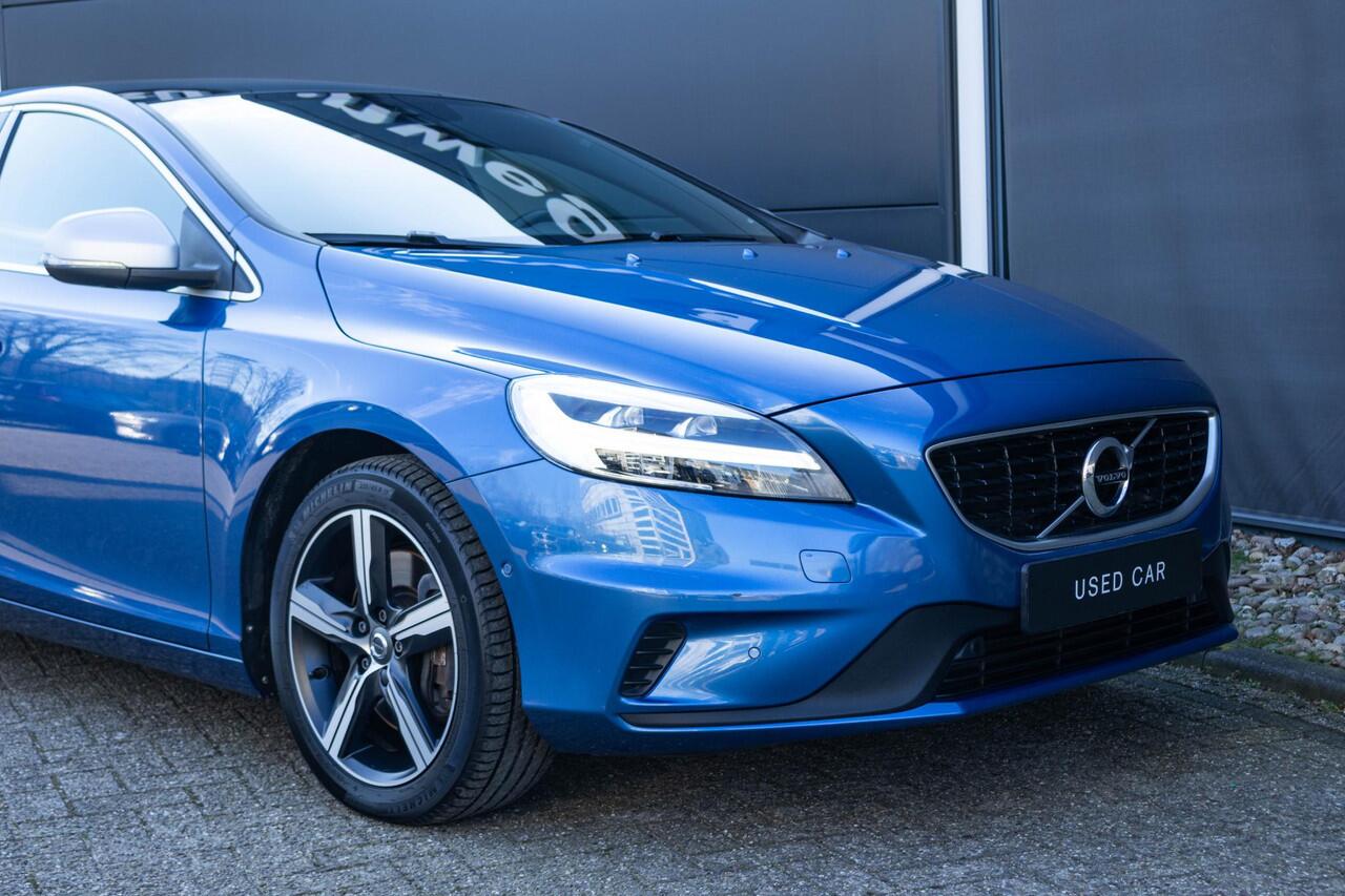 Volvo V40 T3 Automaat Polar+ Sport | Panoramadak | Alarmklasse 3 | Premium Audio | Parkeercamera | Keyless Entry | Verwarmbare voorstoelen