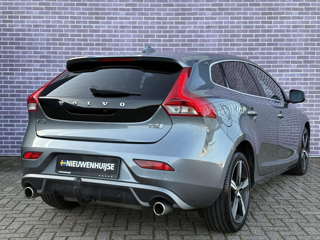 Volvo V40 1.5 T3 Polar+ Sport | DAB | Harman/Kardon | Keyless entry/start | Panoramadak | Regensensor | stoelverwarming | Trekhaak | Parkeercamera | Parkeersensoren V+A |