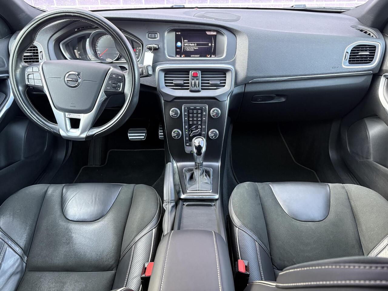 Volvo V40 1.5 T3 Polar+ Sport | DAB | Harman/Kardon | Keyless entry/start | Panoramadak | Regensensor | stoelverwarming | Trekhaak | Parkeercamera | Parkeersensoren V+A |