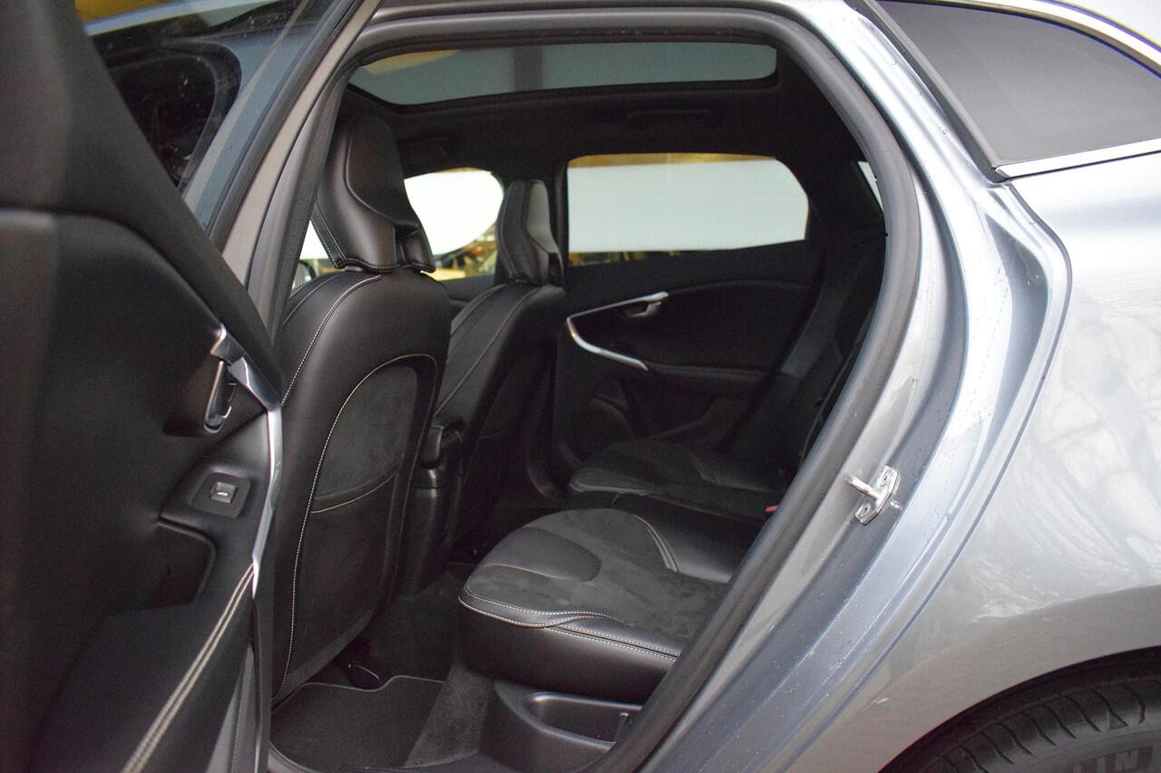 Volvo V40 1.5 T3 Polar+ Sport |PANO|AUTOMAAT|CRUISE|LED