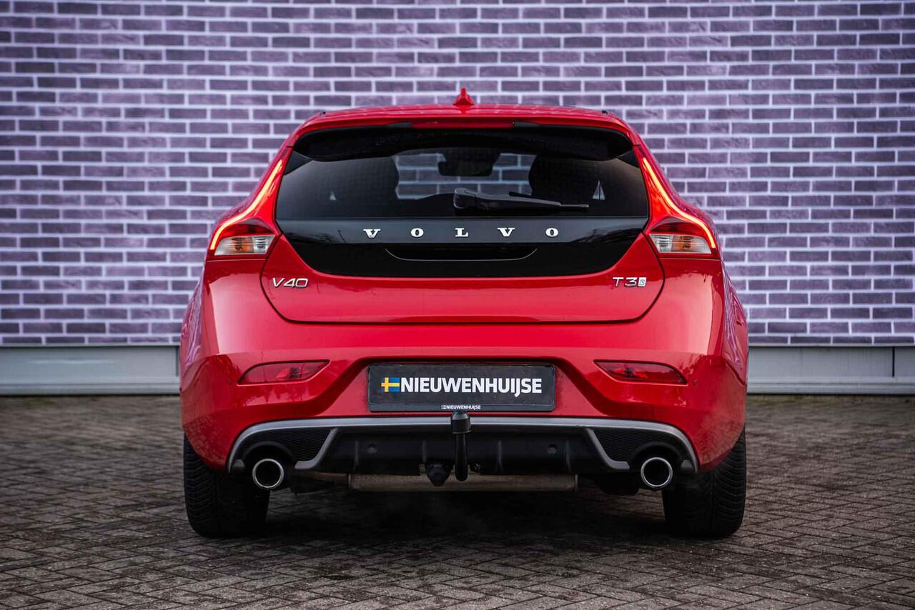 Volvo V40 T3 Automaat Polar+ Sport | Trekhaak | Panoramadak | Camera | Park pilot | Stoelverwarming | DAB+ | Keyless entry | Premium Audio