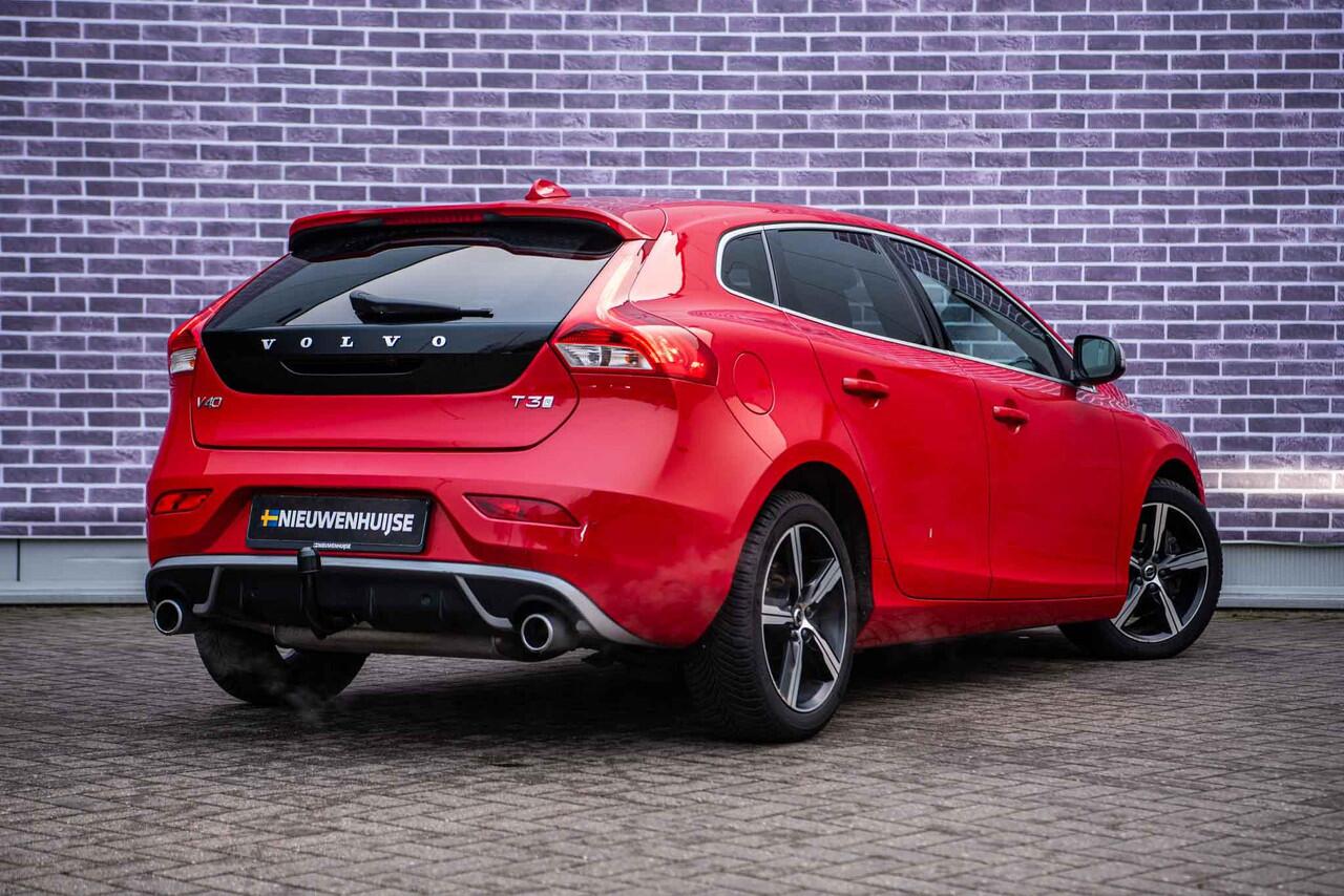 Volvo V40 T3 Automaat Polar+ Sport | Trekhaak | Panoramadak | Camera | Park pilot | Stoelverwarming | DAB+ | Keyless entry | Premium Audio