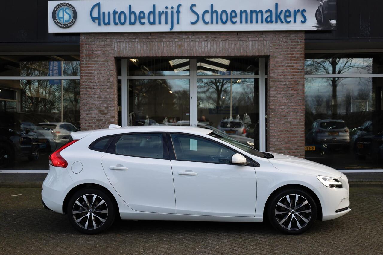 Volvo V40 2.0 T3 Polar+ CAMERA TREKHAAK-AFN. RUIT+STOELVERWARMING 2xPDC 17"LMV FULL-LED HALFLEER CRUISE NAVI CLIMA ENZ.