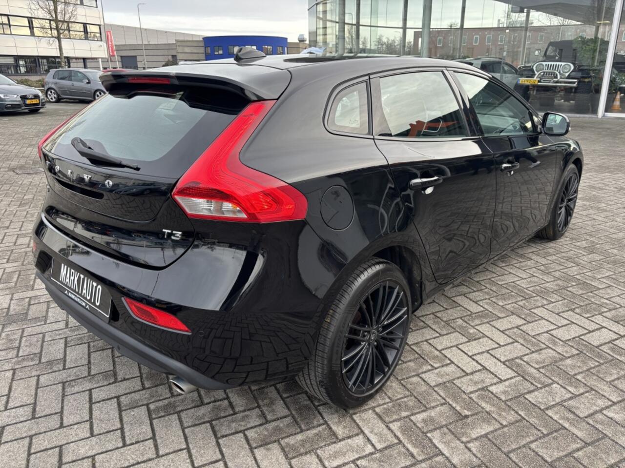 Volvo V40 1.5 T3 Dynamic Edition Navi Led Cruise Stoelverwarming