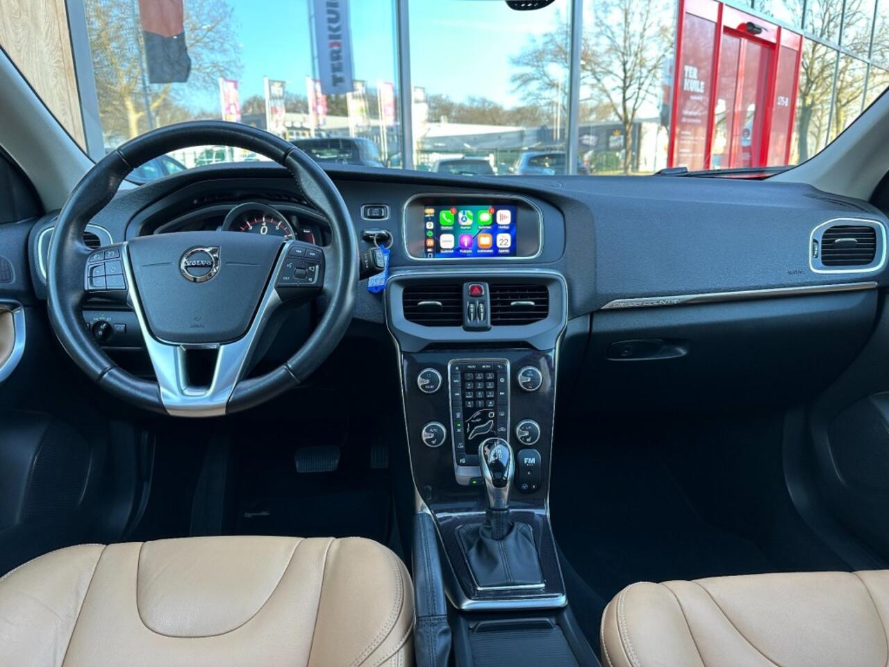 Volvo V40 Cross Country 1.5 T3 Polar+ Luxury / Trekhaak / CarPlay
