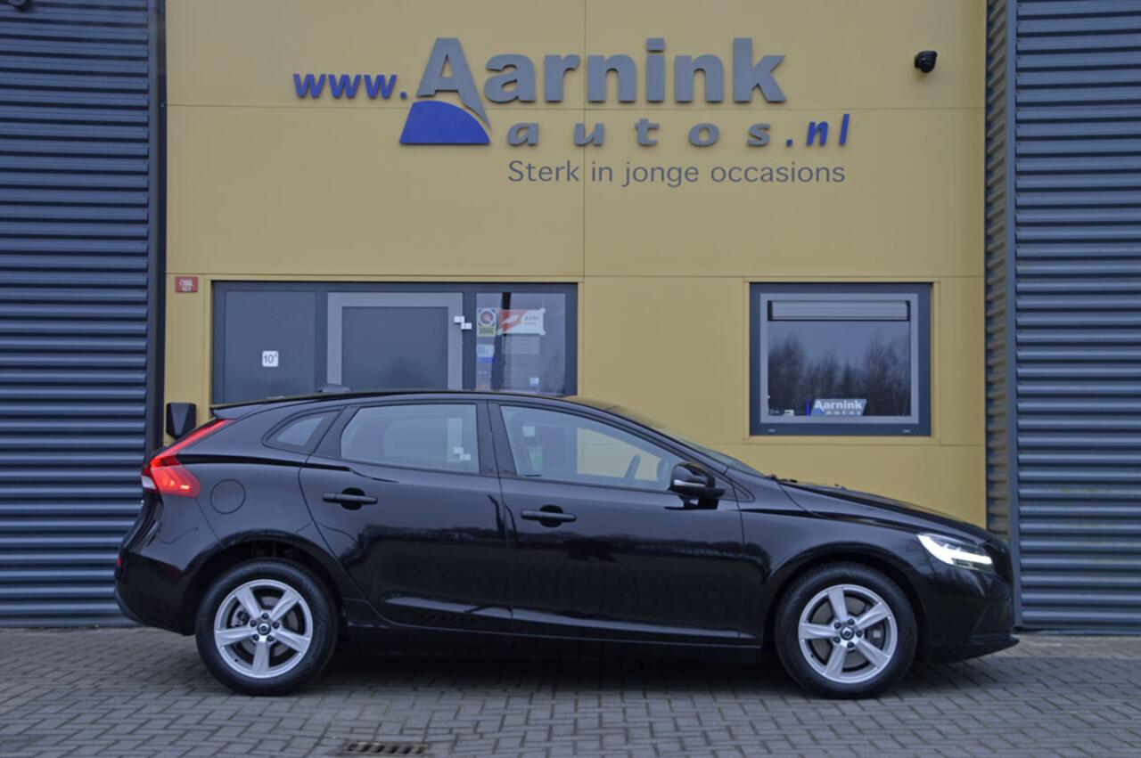 Volvo V40 1.5 T2 Polar + navigatie, winterpack, xenon, lm velgen