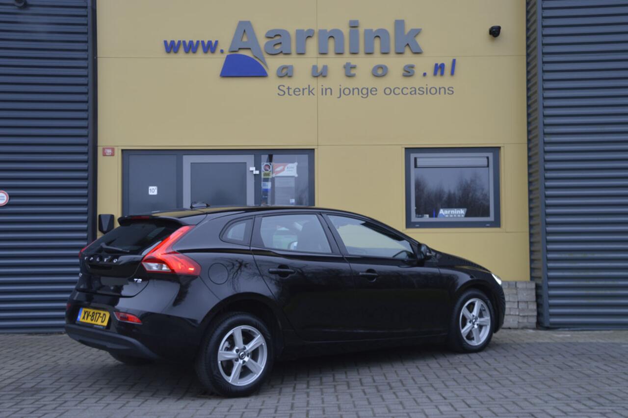 Volvo V40 1.5 T2 Polar + navigatie, winterpack, xenon, lm velgen