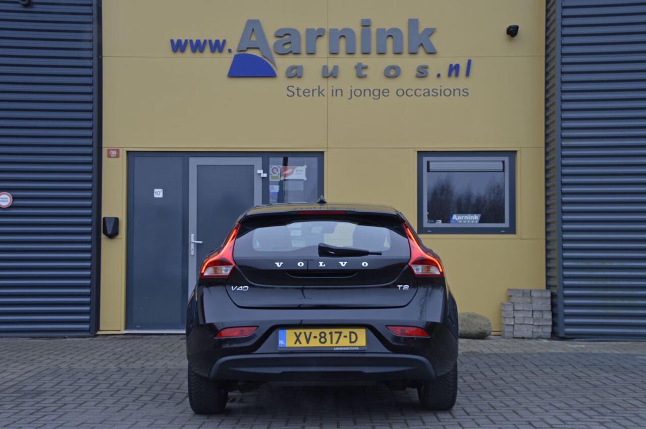 Volvo V40 1.5 T2 Polar + navigatie, winterpack, xenon, lm velgen