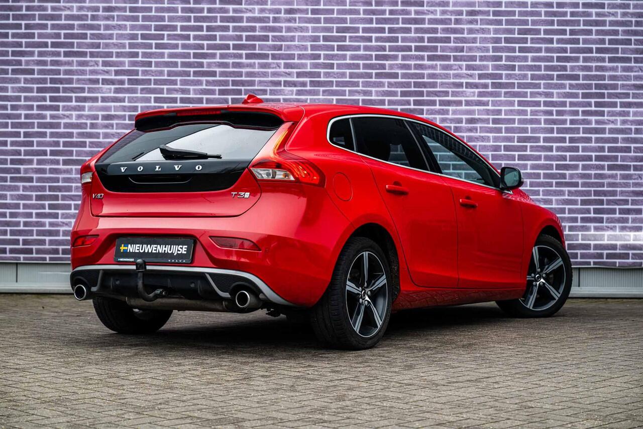 Volvo V40 1.5 T3 Polar+ Sport | Trekhaak | Panorama dak | Harman & Kardon | Achteruitrijcamera | Stoelverwarming | Climate control |