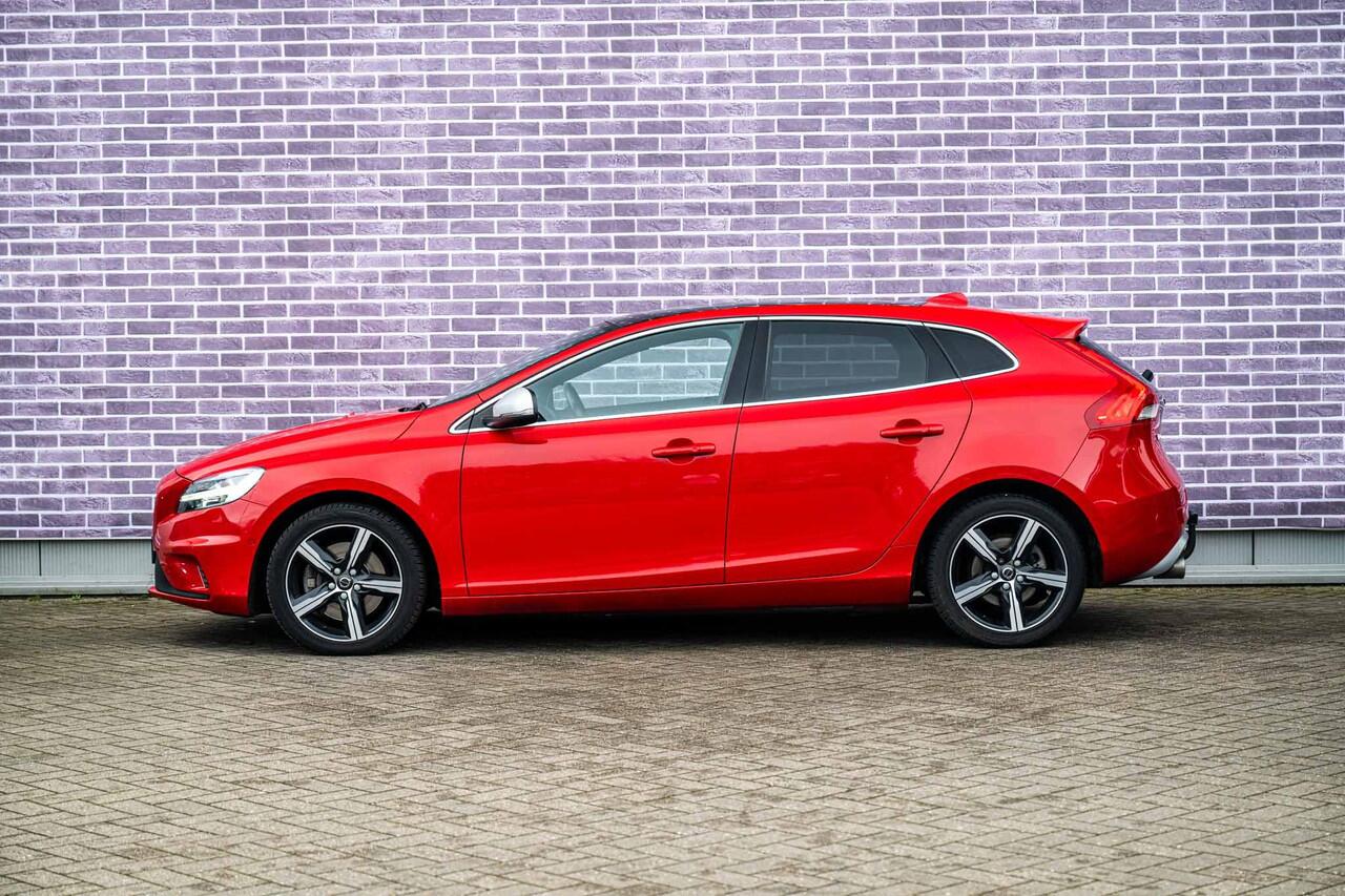 Volvo V40 1.5 T3 Polar+ Sport | Trekhaak | Panorama dak | Harman & Kardon | Achteruitrijcamera | Stoelverwarming | Climate control |