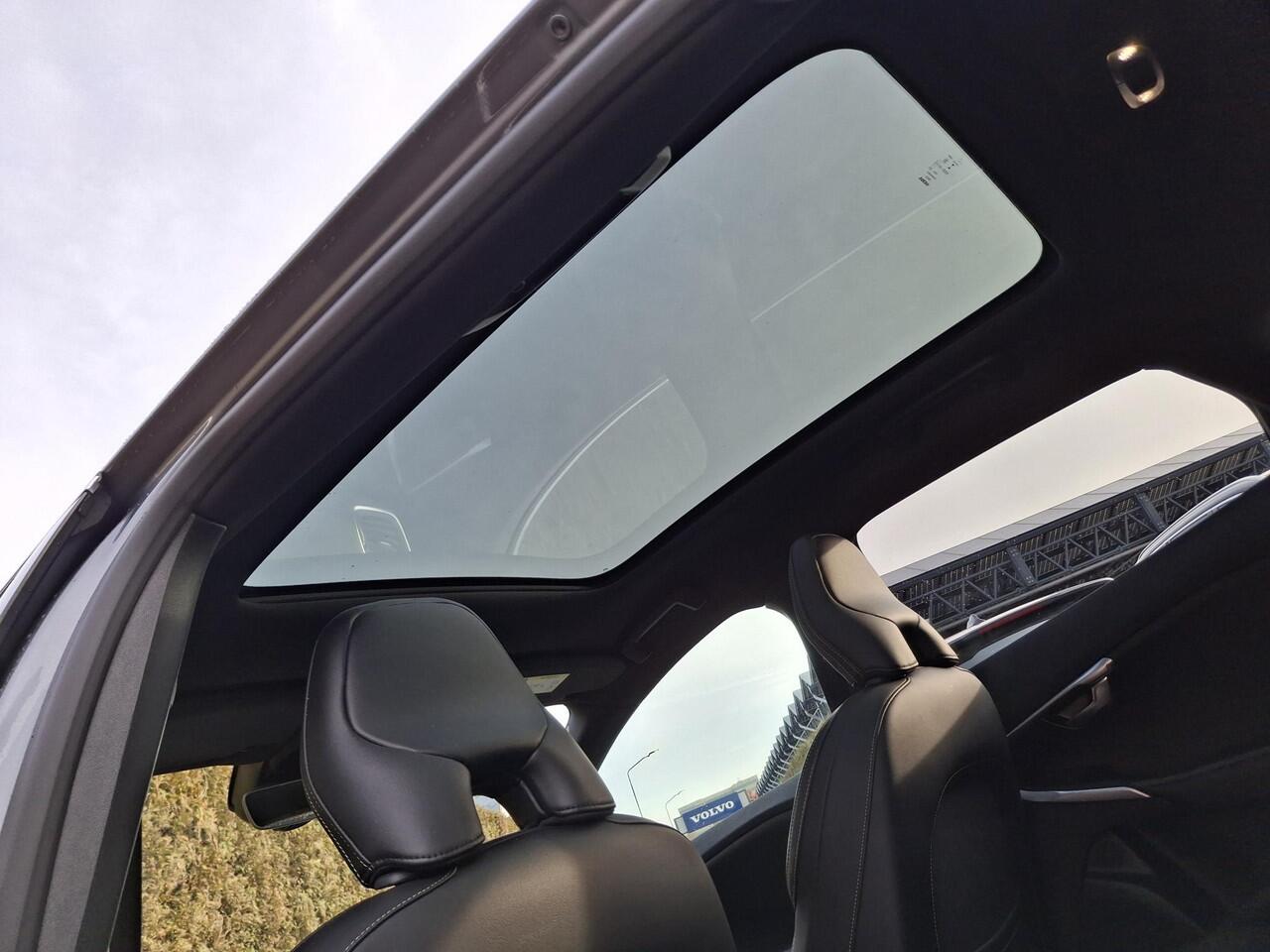 Volvo V40 T3 Polar+ Sport | R-Design | Panoramadak | H&K Audio | Camera | Keyless |