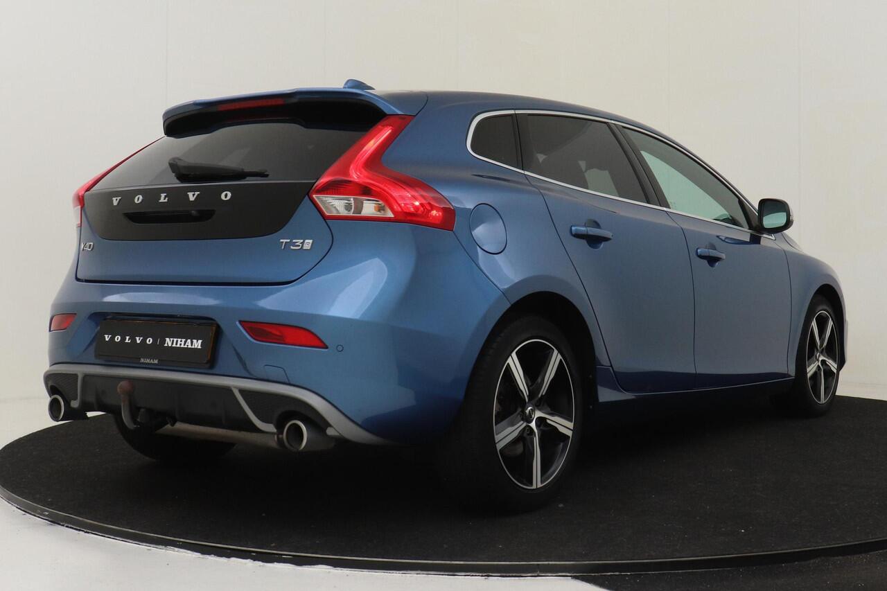 Volvo V40 T3 AUT. POLAR+ SPORT -PANO.DAK|HARMAN/KARDON|KEYLESS|STANDKACHEL|PRIVACY.GLAS|CAMERA|AUT.PARKEREN|TREKHAAK