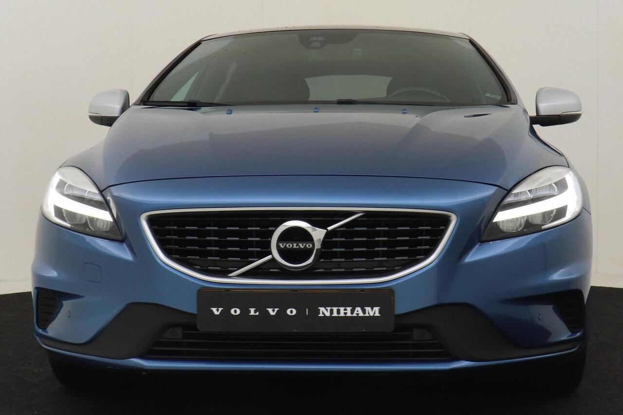 Volvo V40 T3 AUT. POLAR+ SPORT -PANO.DAK|HARMAN/KARDON|KEYLESS|STANDKACHEL|PRIVACY.GLAS|CAMERA|AUT.PARKEREN|TREKHAAK