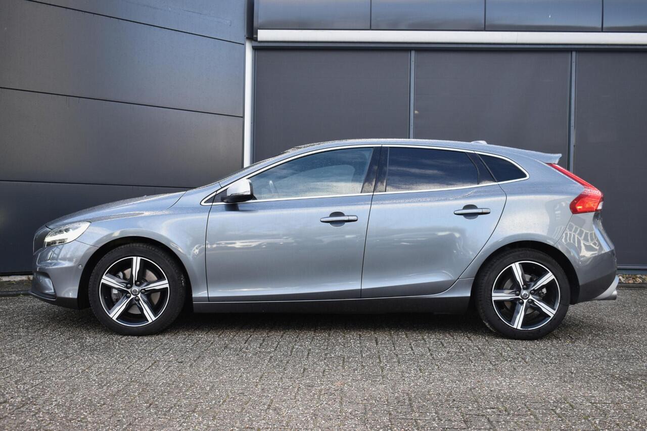 Volvo V40 T3 Polar+ Sport | Standkachel | Elek bedienbare stoelen met geheugen | Trekhaak |