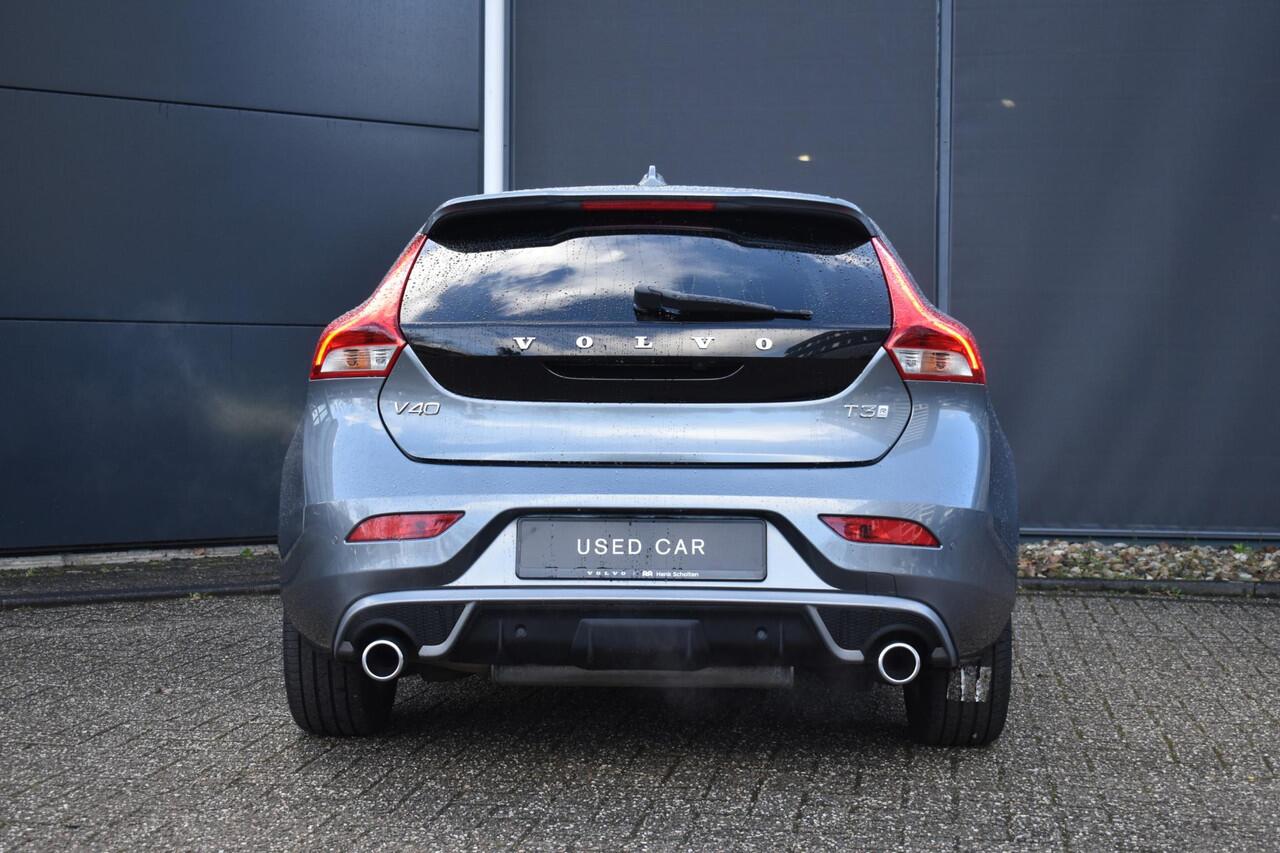 Volvo V40 T3 Polar+ Sport | Standkachel | Elek bedienbare stoelen met geheugen | Trekhaak |