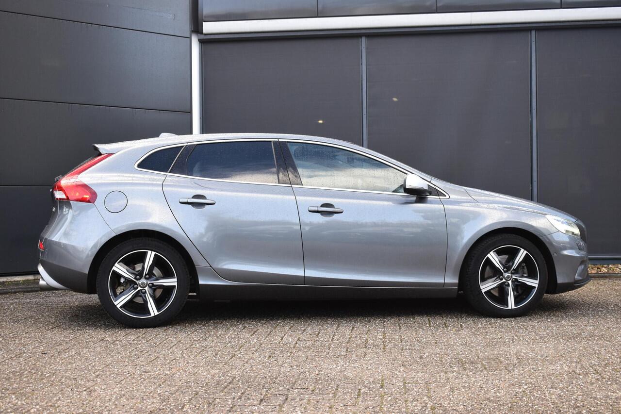 Volvo V40 T3 Polar+ Sport | Standkachel | Elek bedienbare stoelen met geheugen | Trekhaak |