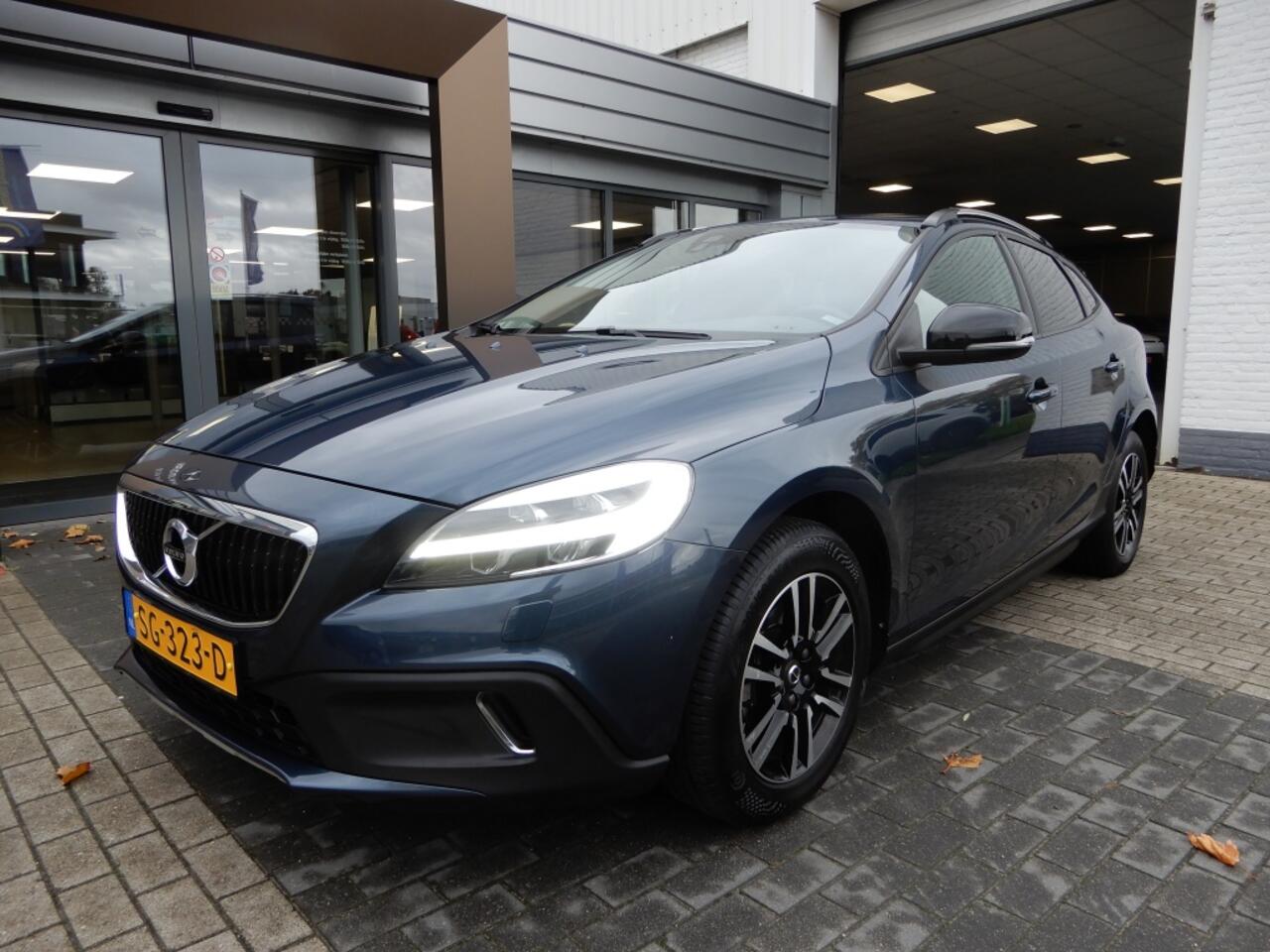 Volvo V40 CROSS COUNTRY 1.5 T3 Nordic+ | NL auto | lage km stand | dealer onderhouden |
