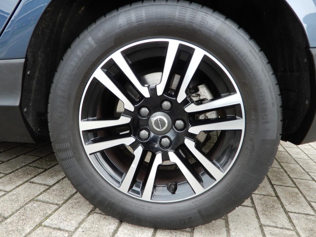 Volvo V40 CROSS COUNTRY 1.5 T3 Nordic+ | NL auto | lage km stand | dealer onderhouden |