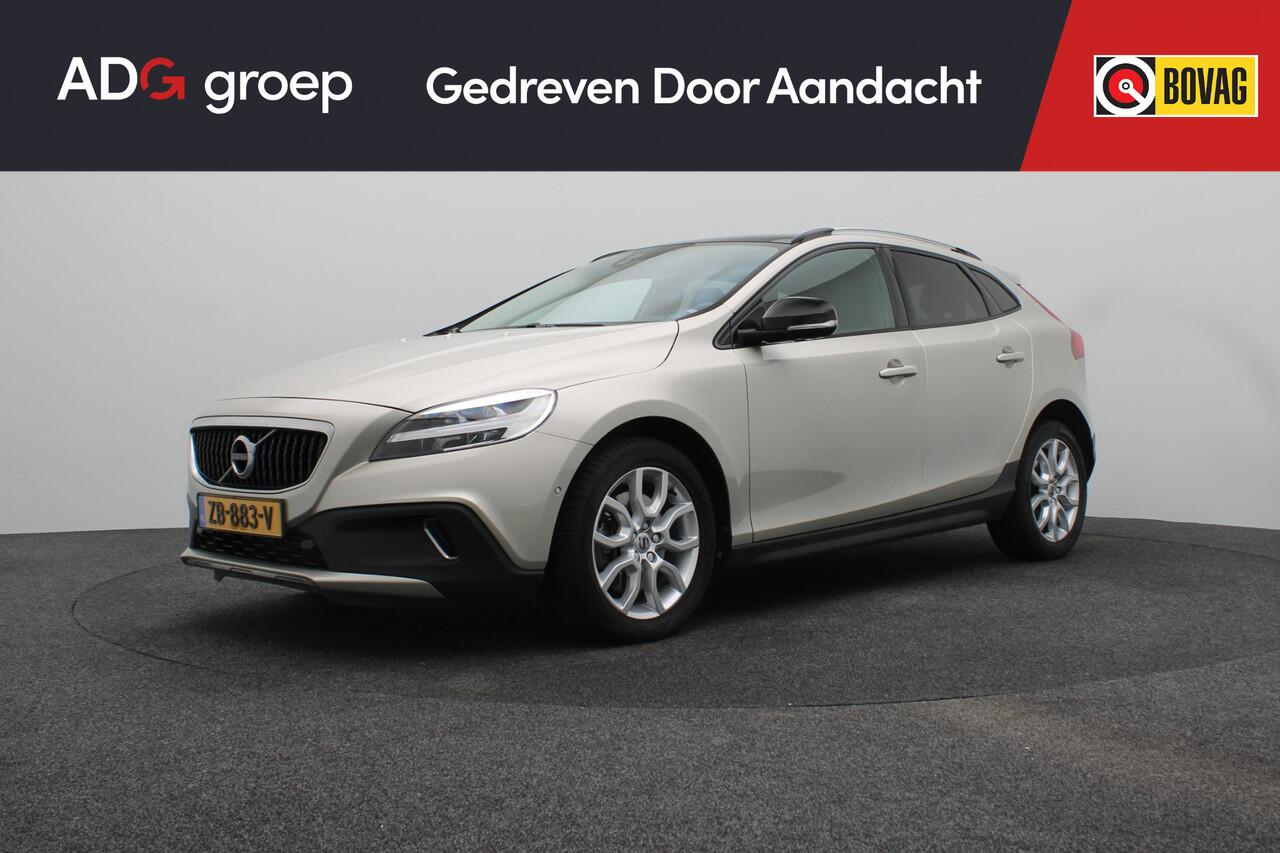 Volvo V40 CROSS COUNTRY 1.5 T3 Polar+ Luxury | Panoramadak | Lederen bekleding | Camera achter | Stoelverwarming |