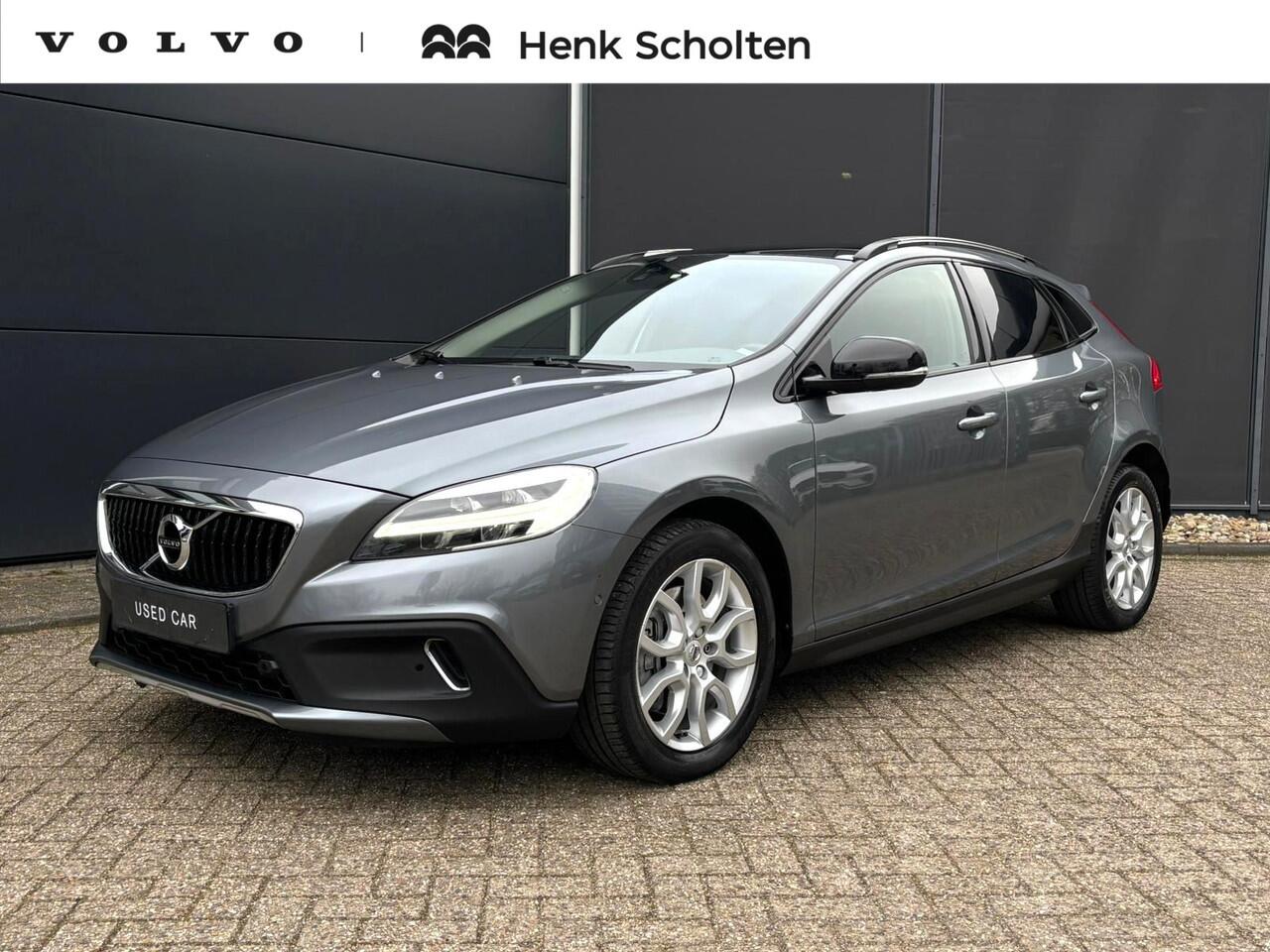 Volvo V40 CROSS COUNTRY T3 Polar+ Luxury | Harman Kardon Premium Sound | Panoramadak | Parkeersensoren en Parkeercamera achter | Lederen bekleding | Standkachel | Volvo Guard alarm | Climate control | Cruise control |