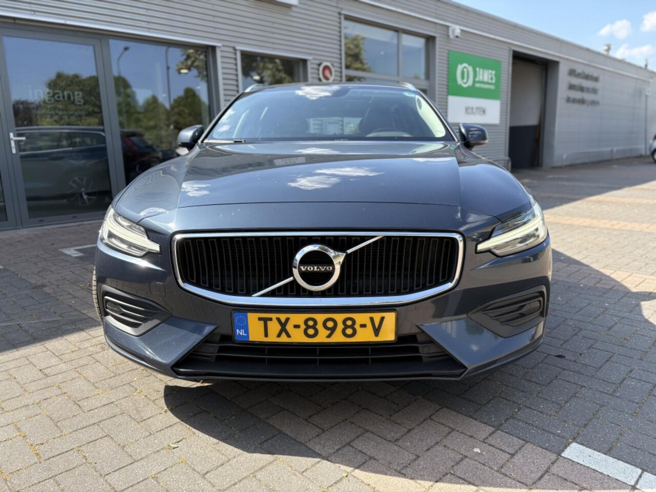 Volvo V60 2.0 T5 Momentum