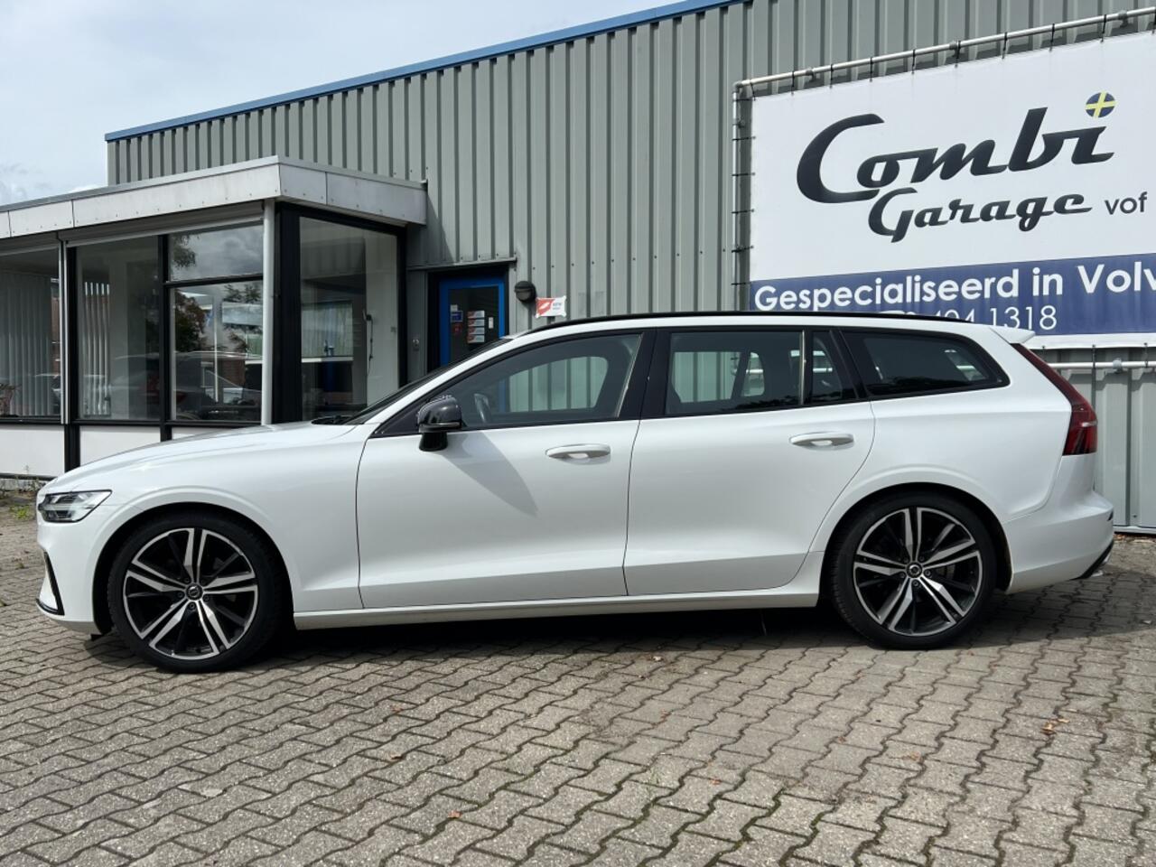 Volvo V60 2.0 D4 R-Design