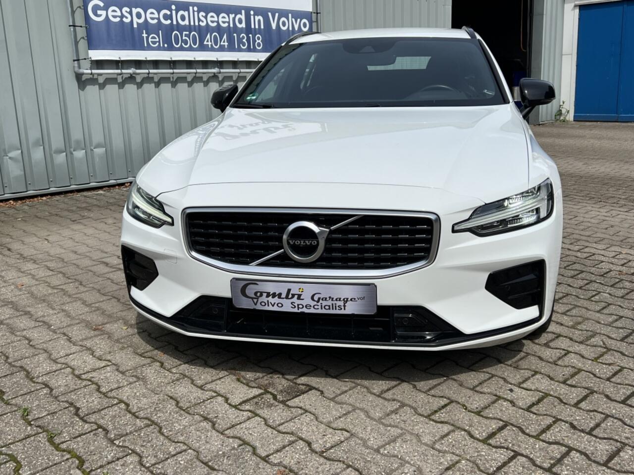 Volvo V60 2.0 D4 R-Design