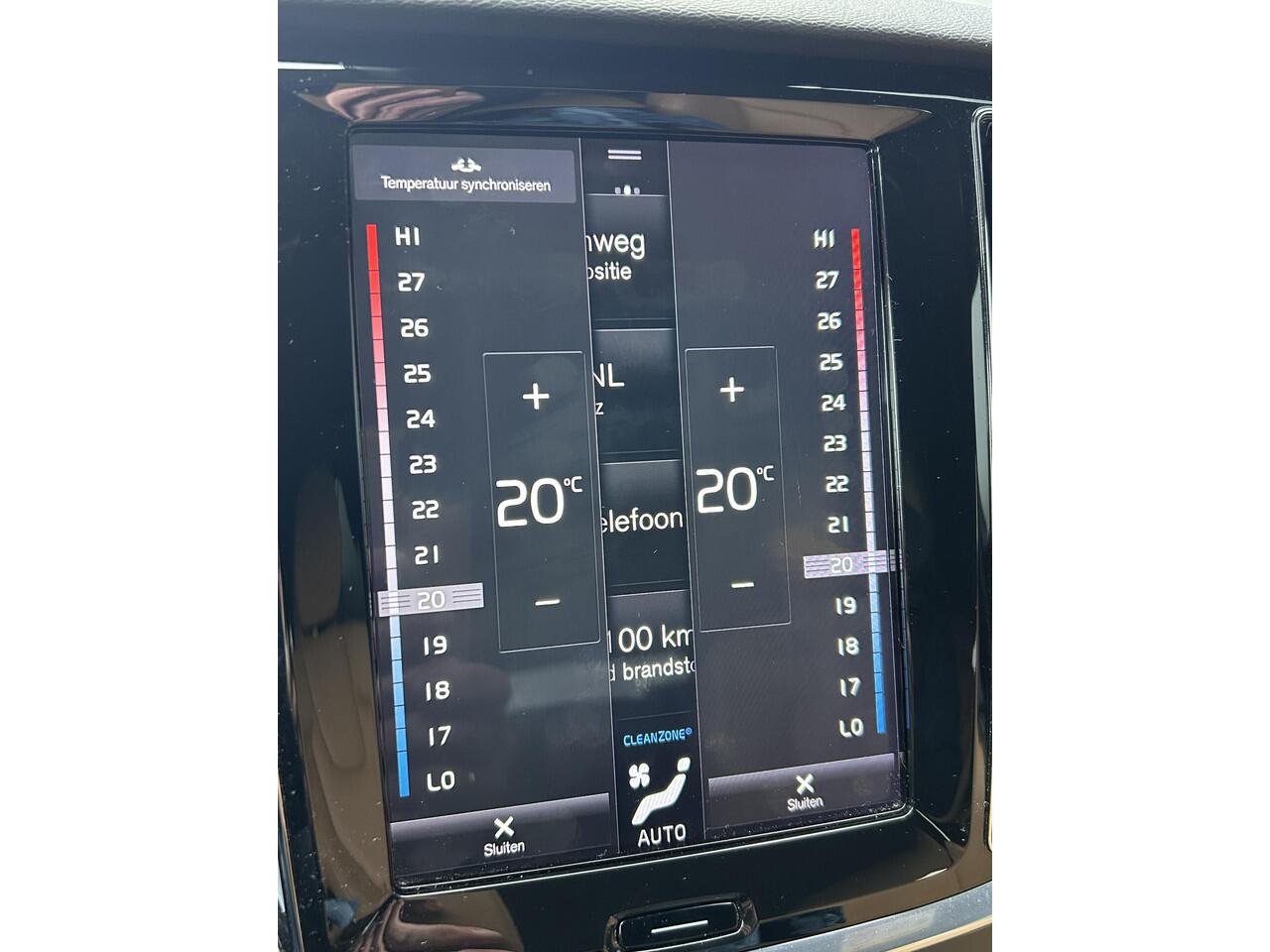 Volvo V60 2.0 T5 Inscription Amber Leer / Elektr.verst. best. stoel / stoelverw. / park assist V+A / Sportchassis / Extra getint glas / Elektr. bed. achterklep