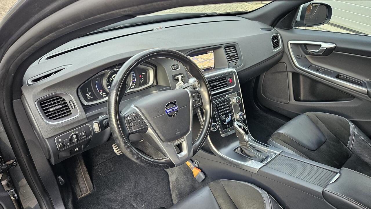 Volvo V60 2.0 T4 Business Sport