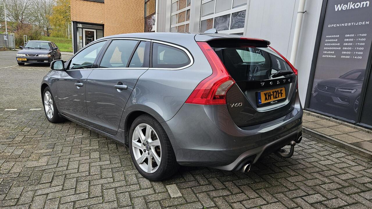 Volvo V60 2.0 T4 Business Sport