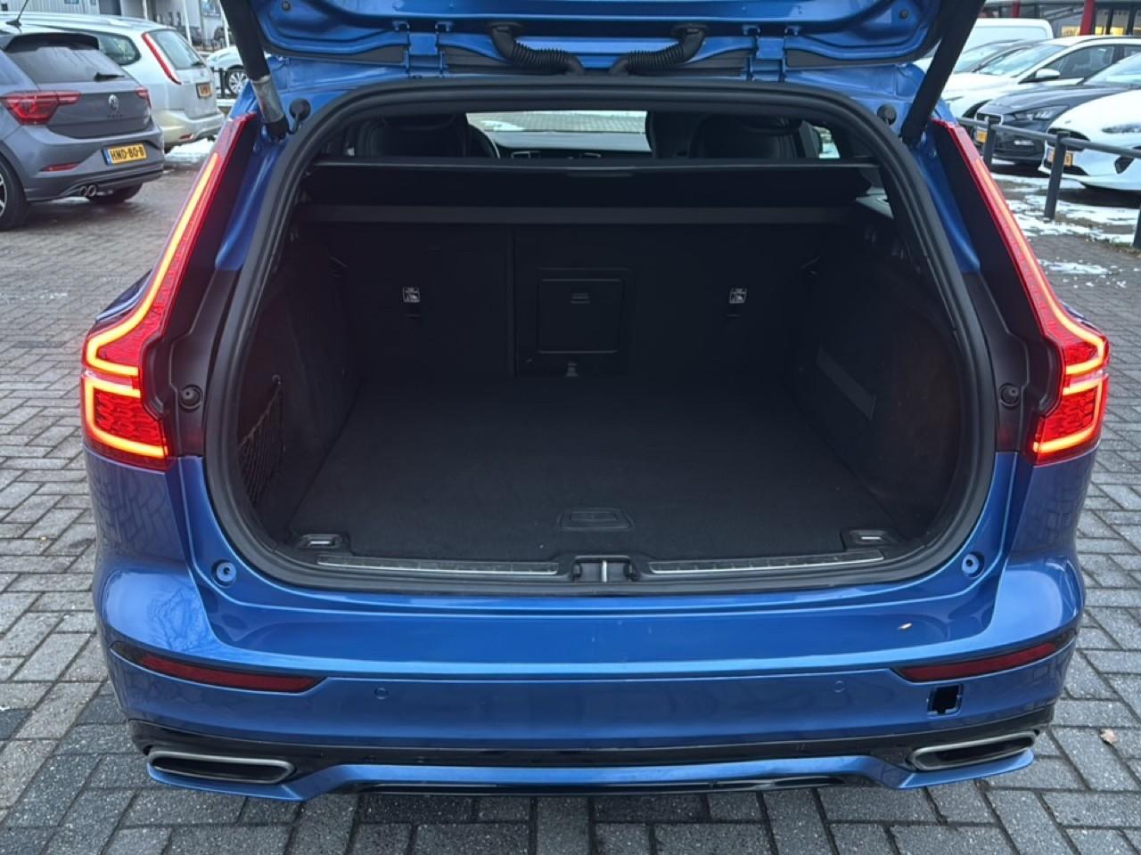 Volvo V60 2.0 T5 R-Design