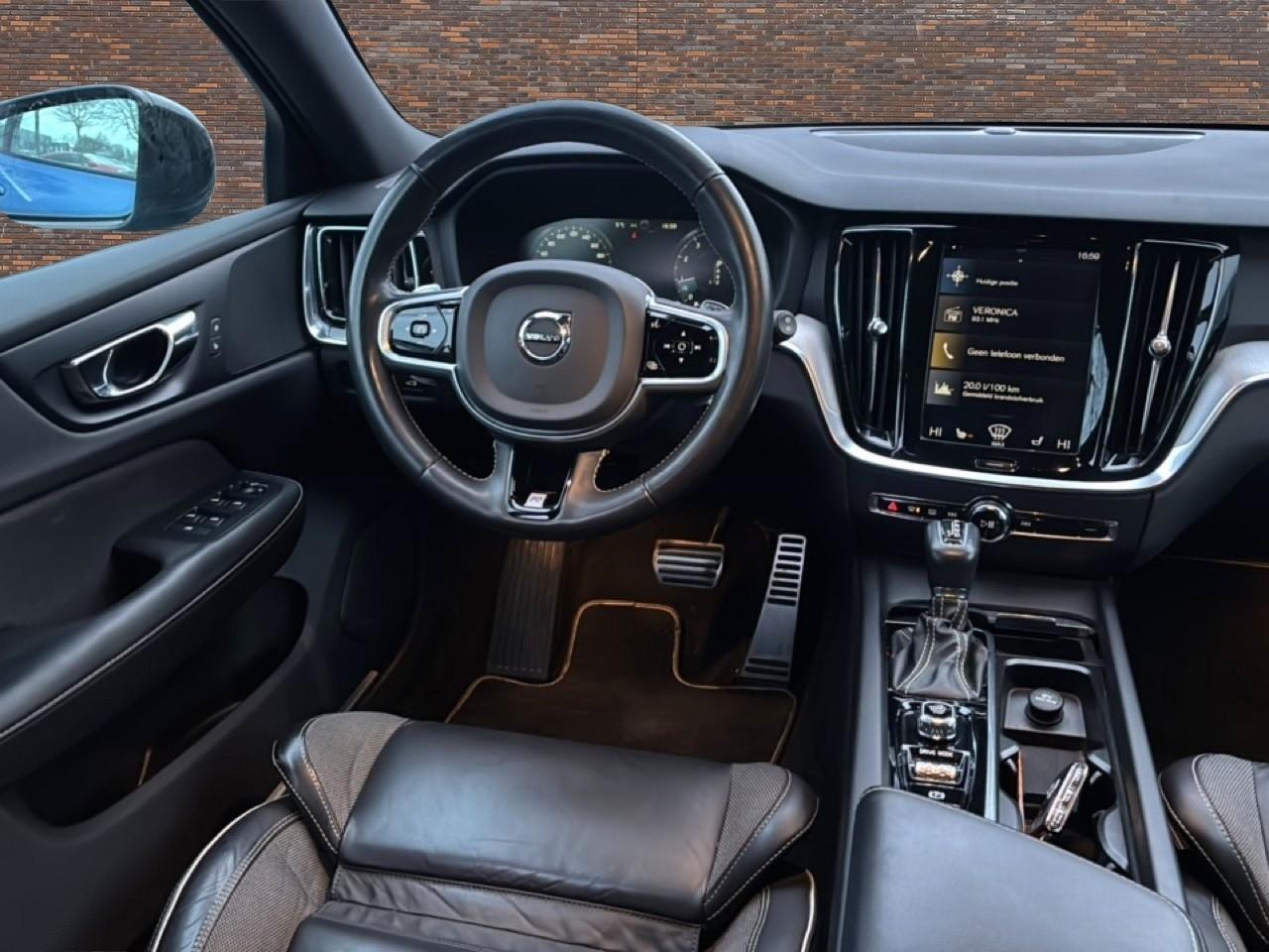 Volvo V60 2.0 T5 R-Design