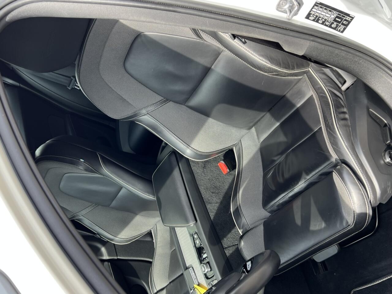 Volvo V60 2.0 D4 R-Design