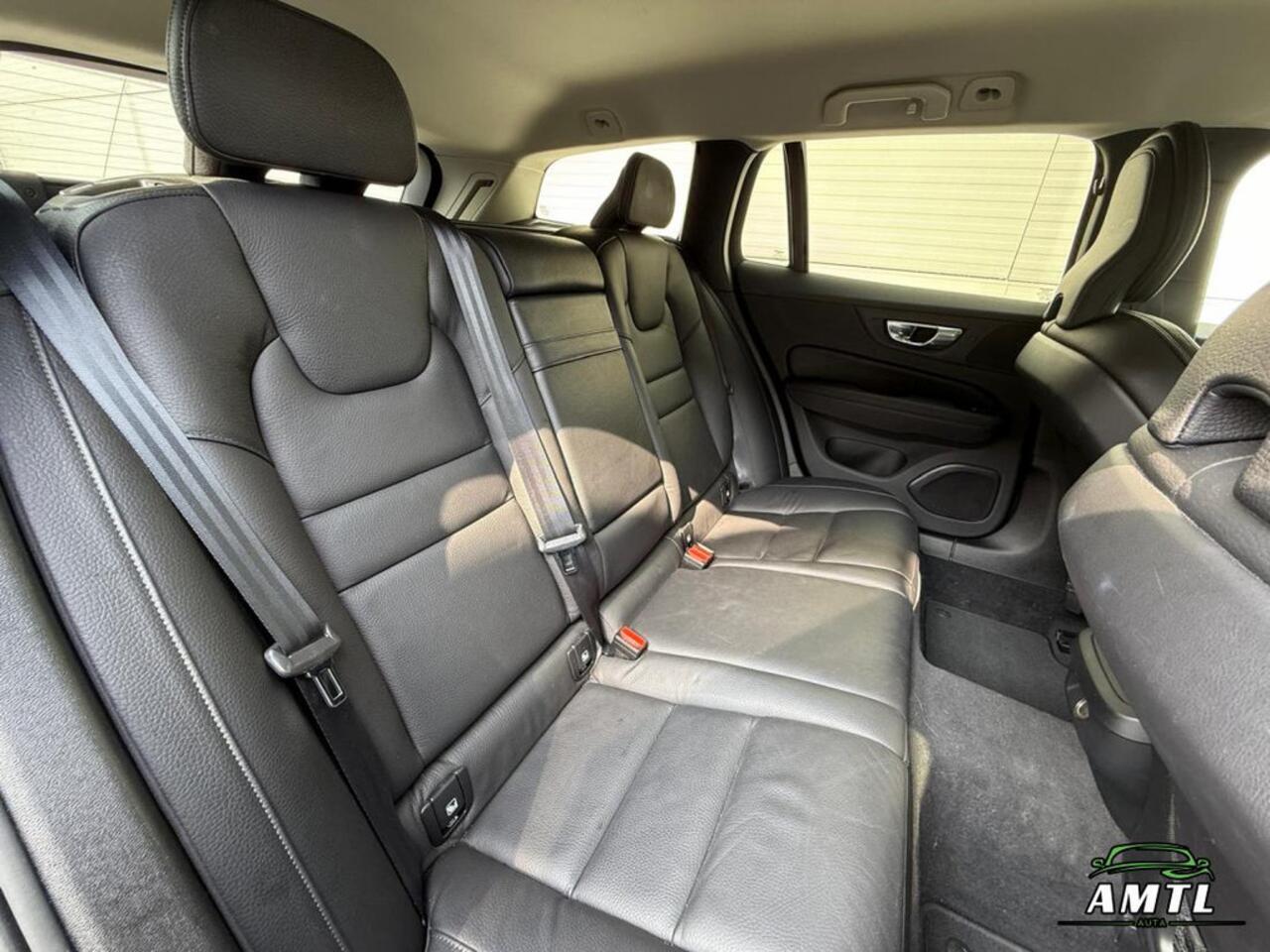 Volvo V60 - 2.0 T4 Momentum Pro