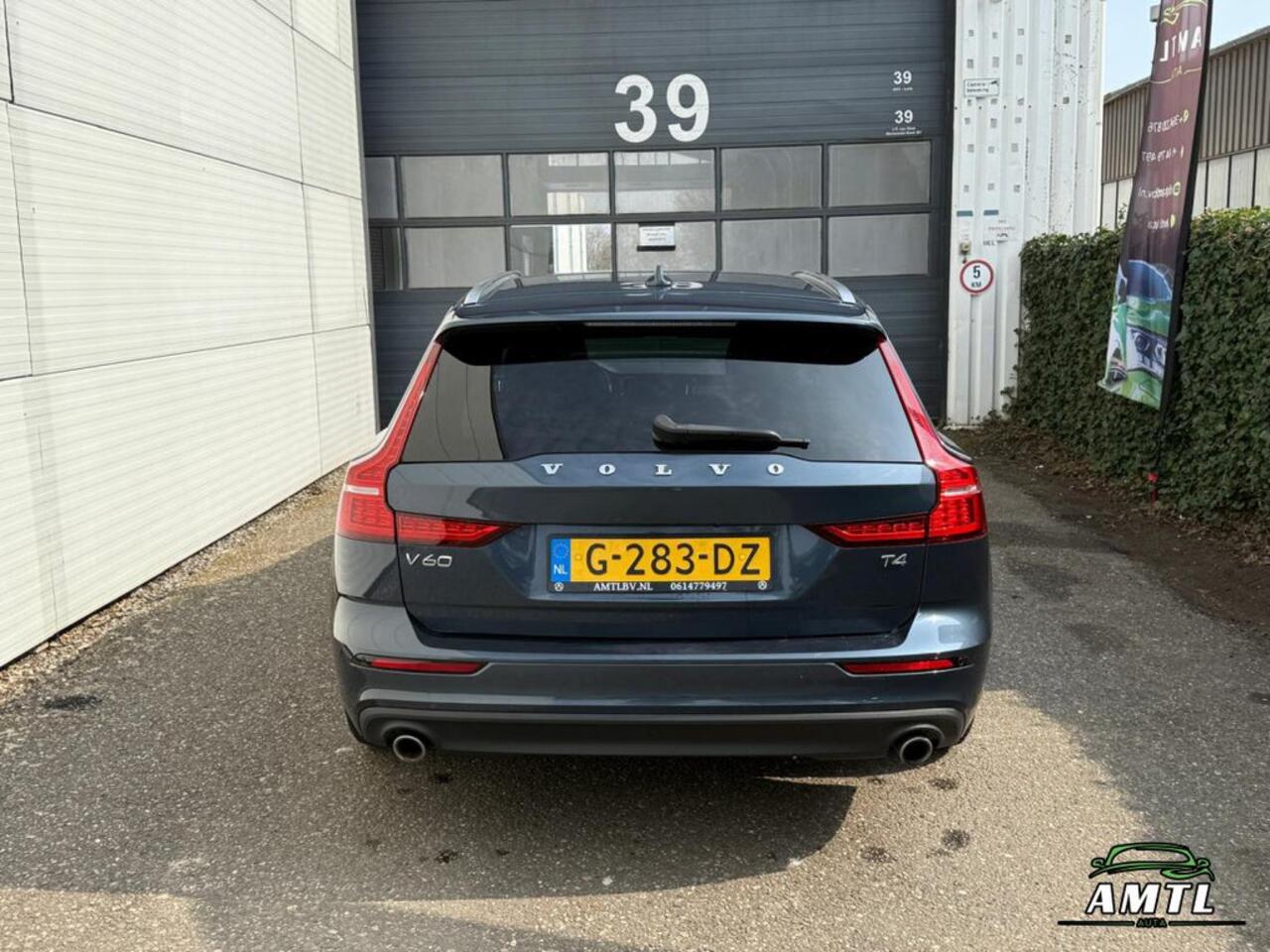 Volvo V60 - 2.0 T4 Momentum Pro
