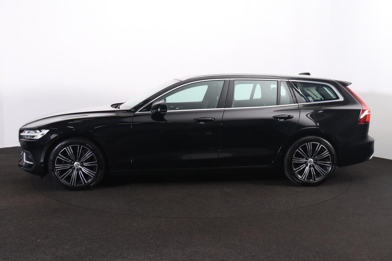 Volvo V60 T5 Inscription - Parkeercamera achter - Verwarmde voorstoelen - Parkeersensoren voor & achter - Elektr. bedienb. bestuurdersstoel met geheugen - Apple Carplay & Android Auto - High Performance audio - Cruise control - 18' LMV
