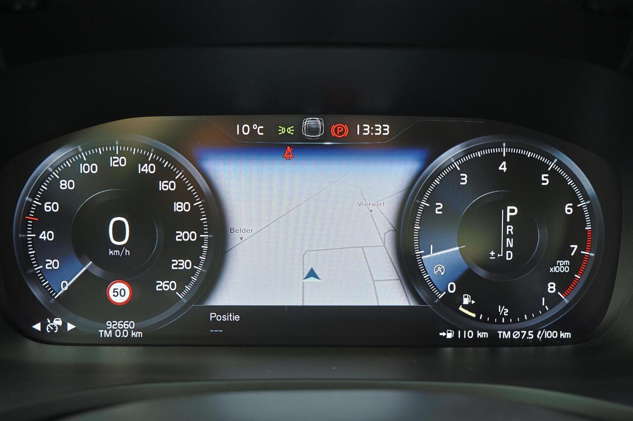 Volvo V60 T5 Momentum - IntelliSafe Assist & Surround - Parkeersensoren voor & achter - Apple Carplay & Android Auto - High Performance audio - 18' LMV