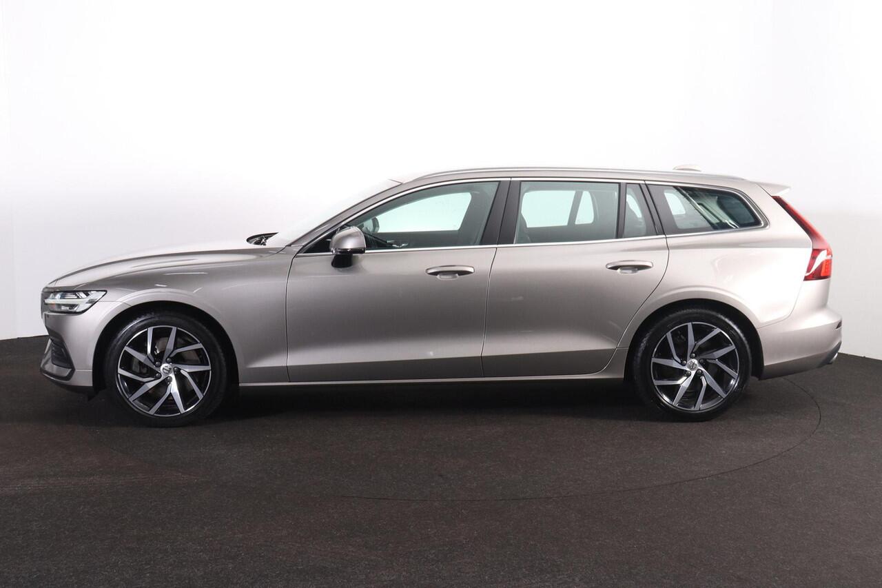 Volvo V60 T5 Momentum - IntelliSafe Assist & Surround - Parkeersensoren voor & achter - Apple Carplay & Android Auto - High Performance audio - 18' LMV
