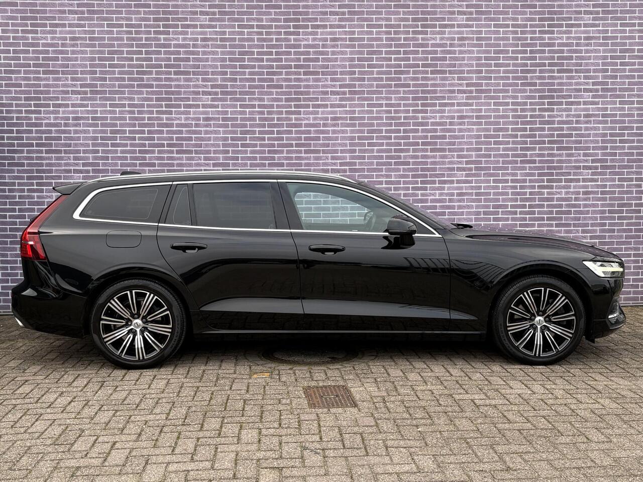 Volvo V60 2.0 T5 Inscription 250PK! | Trekhaak | LED| Climate control | Cruise control | Stoelverwarming | achterbank verwarming | Leder | Zitvlak verlengers | DAB Radio | Apple CarPlay |