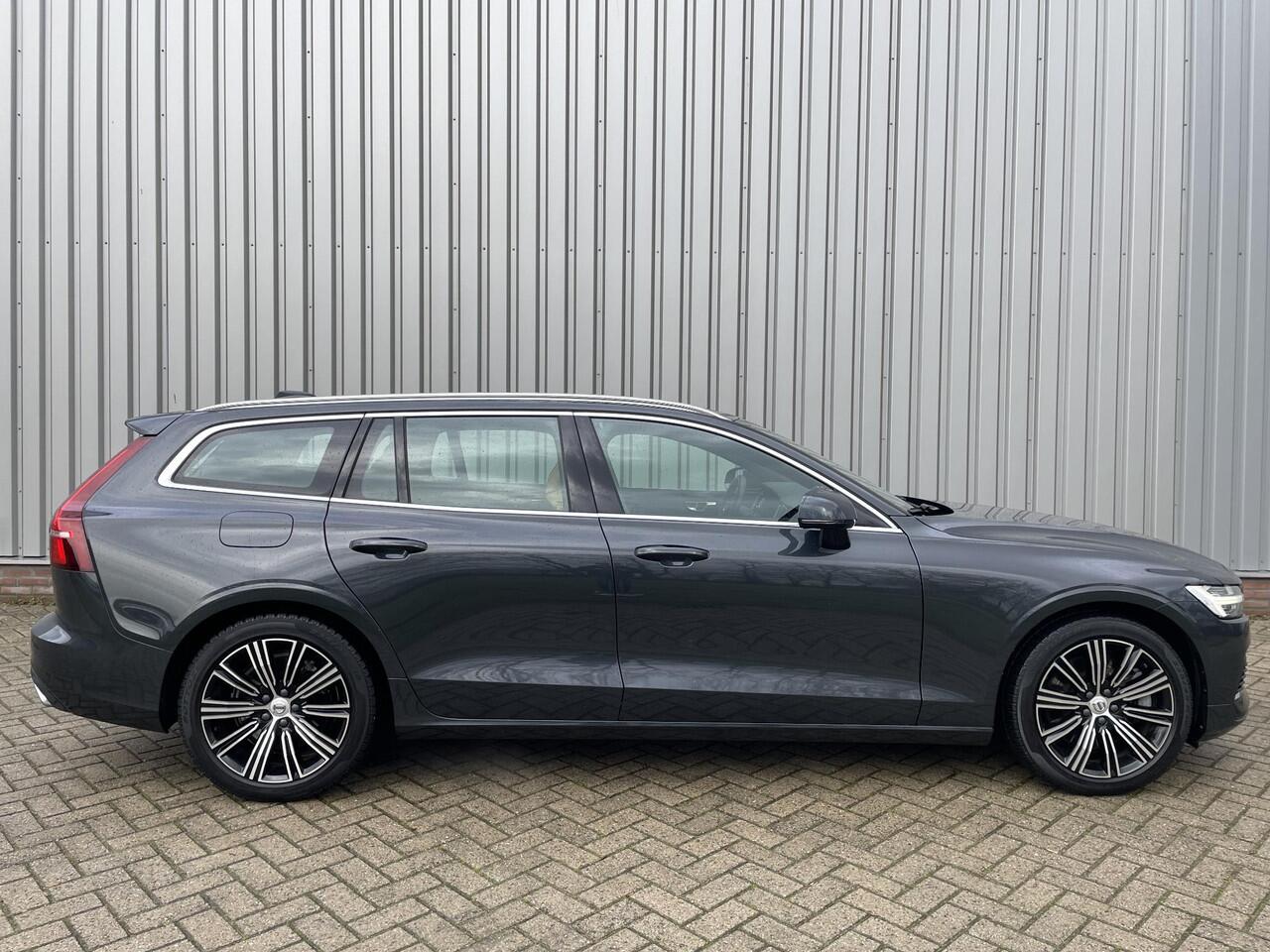 Volvo V60 2.0 T6 Twin Engine AWD Inscription l Vos geleverd l 100% Vos onderhouden l