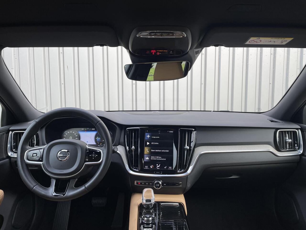 Volvo V60 2.0 T6 Twin Engine AWD Inscription l Vos geleverd l 100% Vos onderhouden l