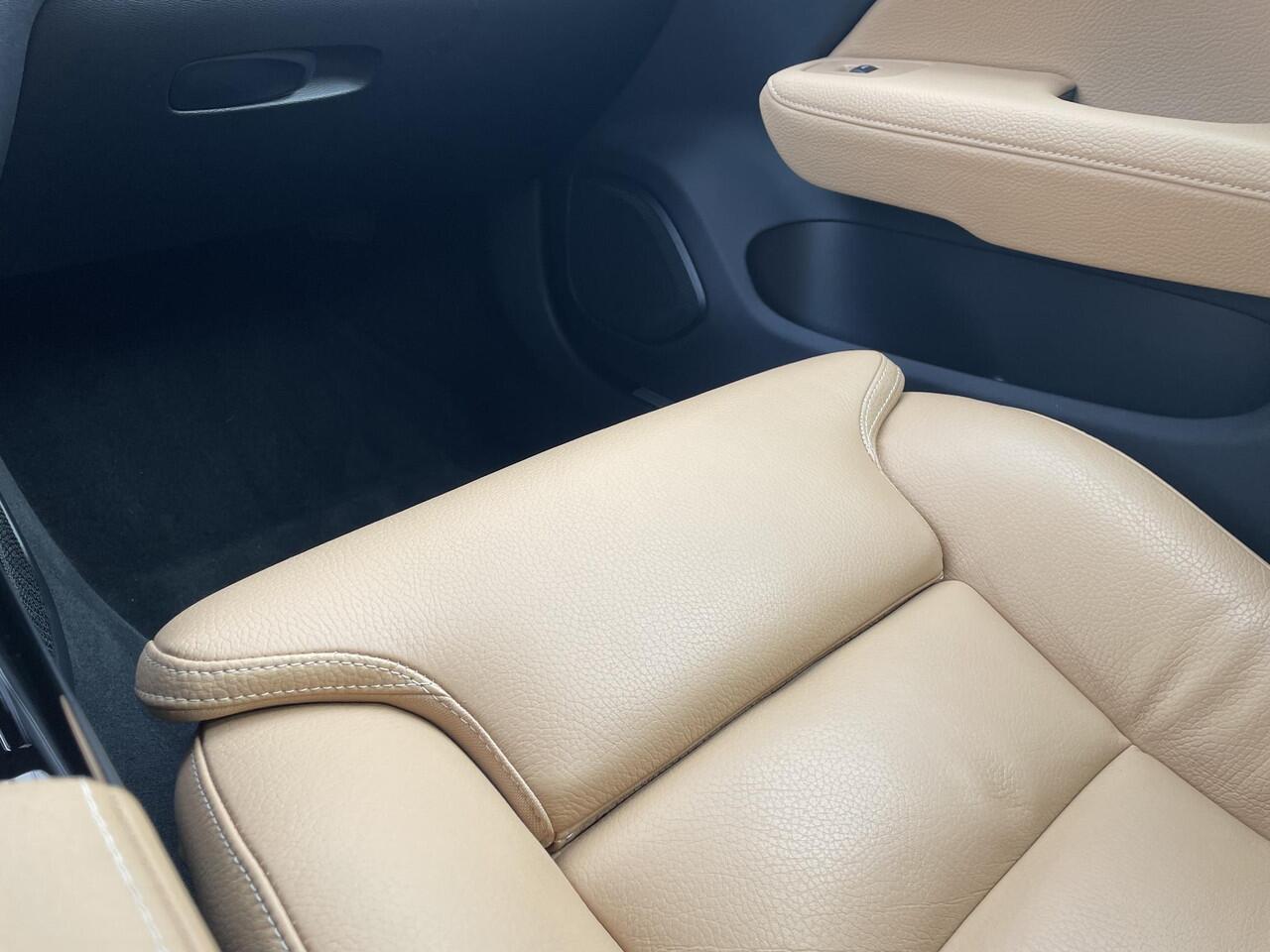 Volvo V60 2.0 T6 Twin Engine AWD Inscription l Vos geleverd l 100% Vos onderhouden l