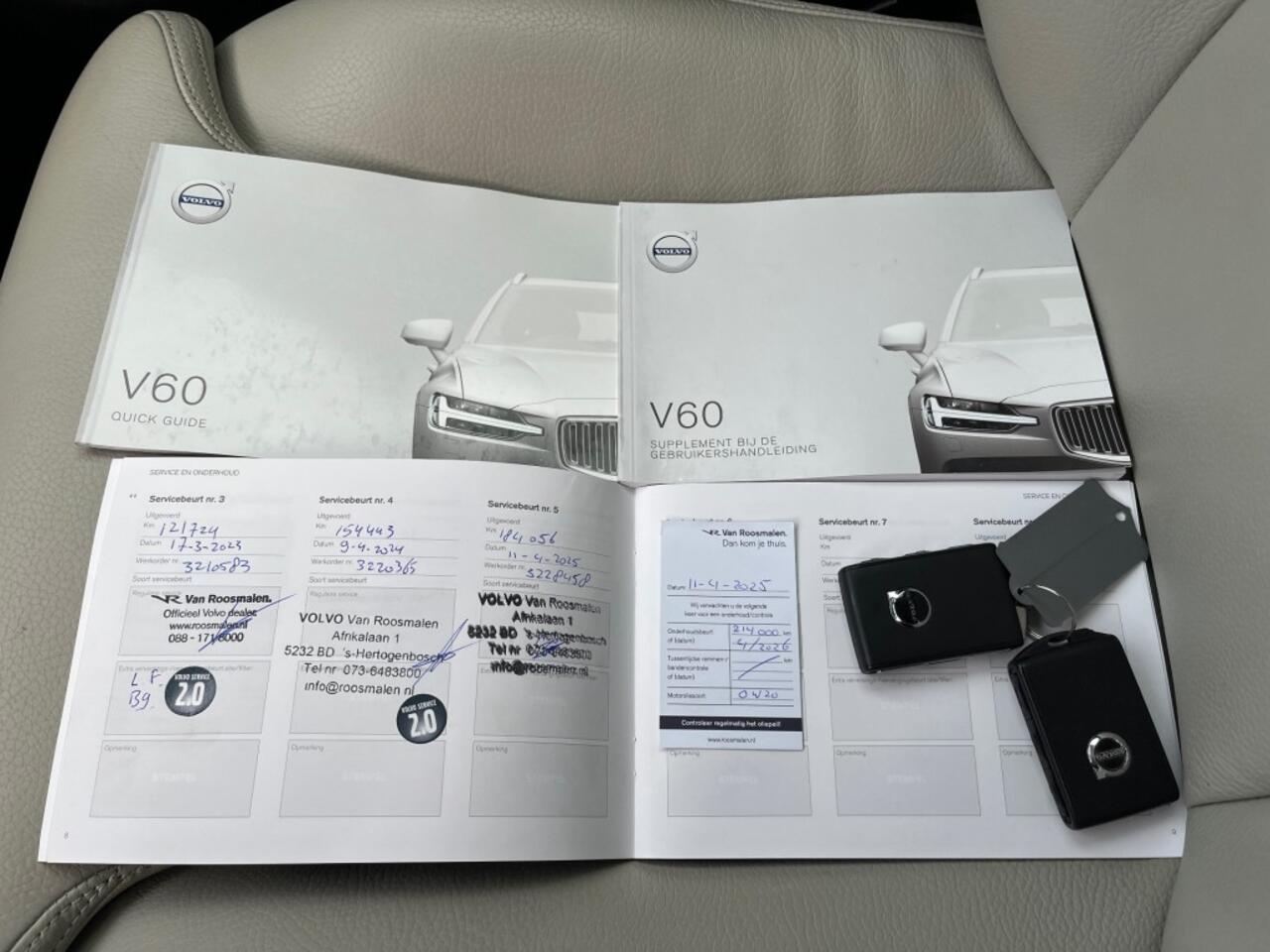 Volvo V60 2.0 T5 MOMENTUM 250PK AUTOMAAT / TREKHAAK / CARPLAY / LEDER / ADAP. CRUISE