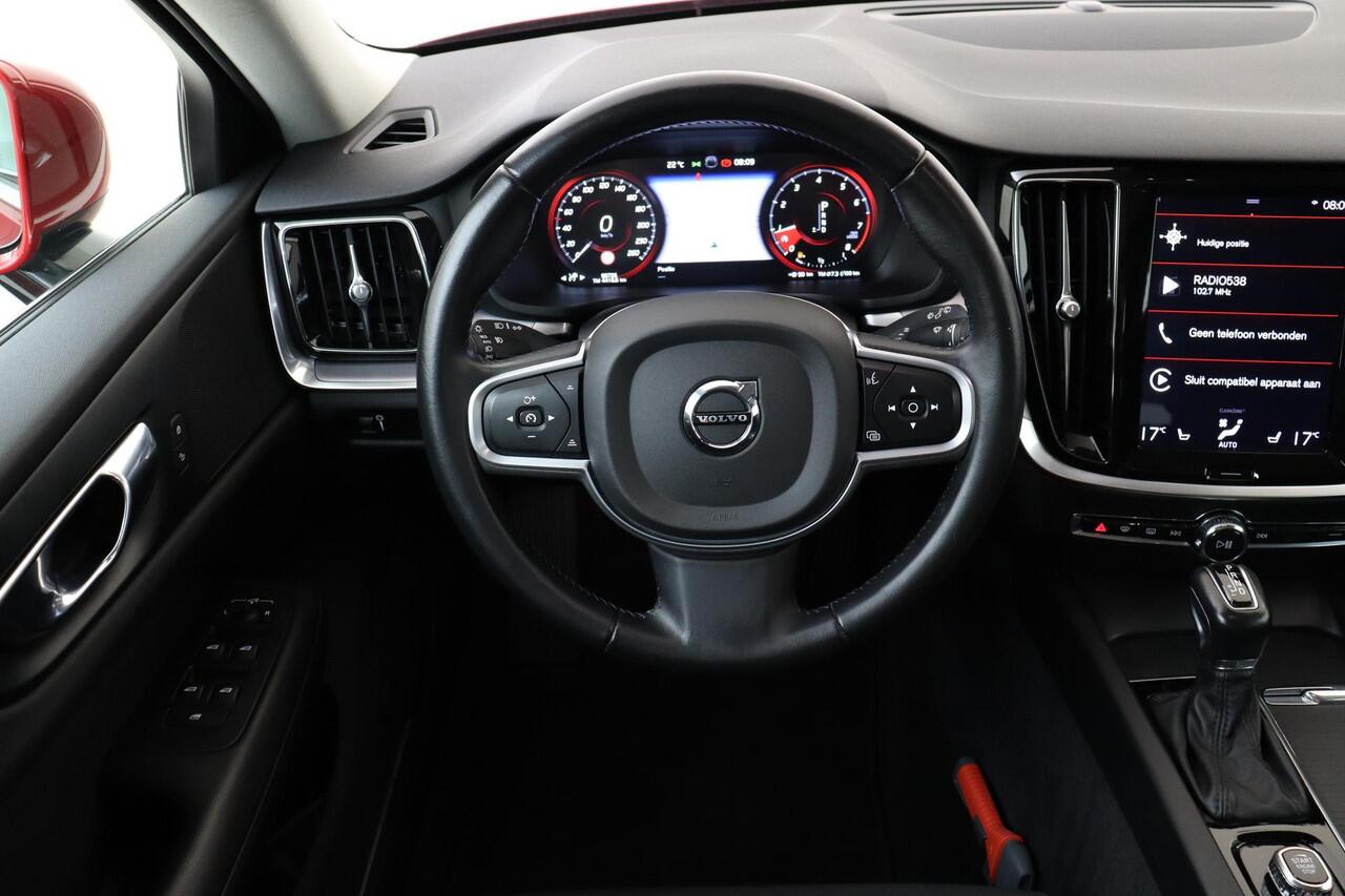 Volvo V60 T4 AUT. MOMENTUM PRO -BLIS|TREKHAAK|19"|ADAP.CRUISE|VERW.VOORSTOELEN
