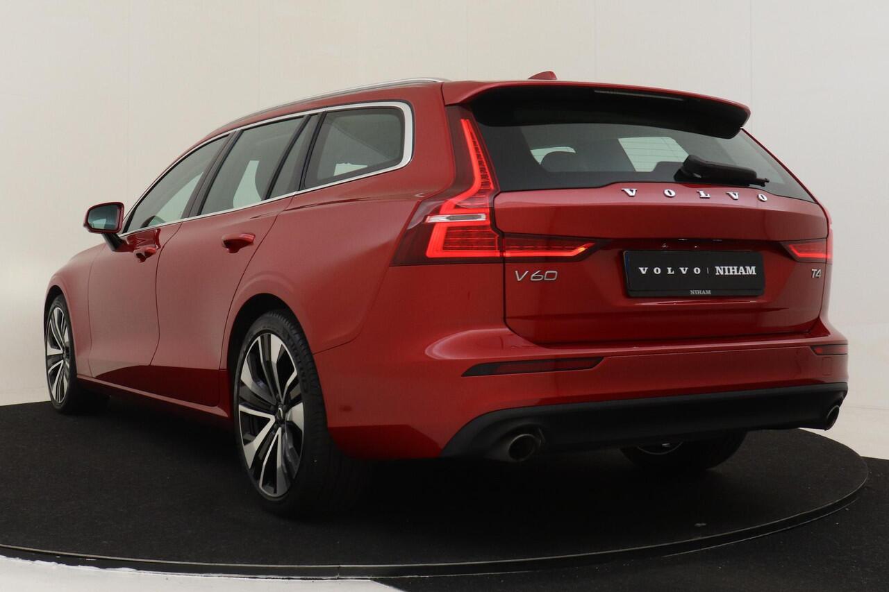 Volvo V60 T4 AUT. MOMENTUM PRO -BLIS|TREKHAAK|19"|ADAP.CRUISE|VERW.VOORSTOELEN